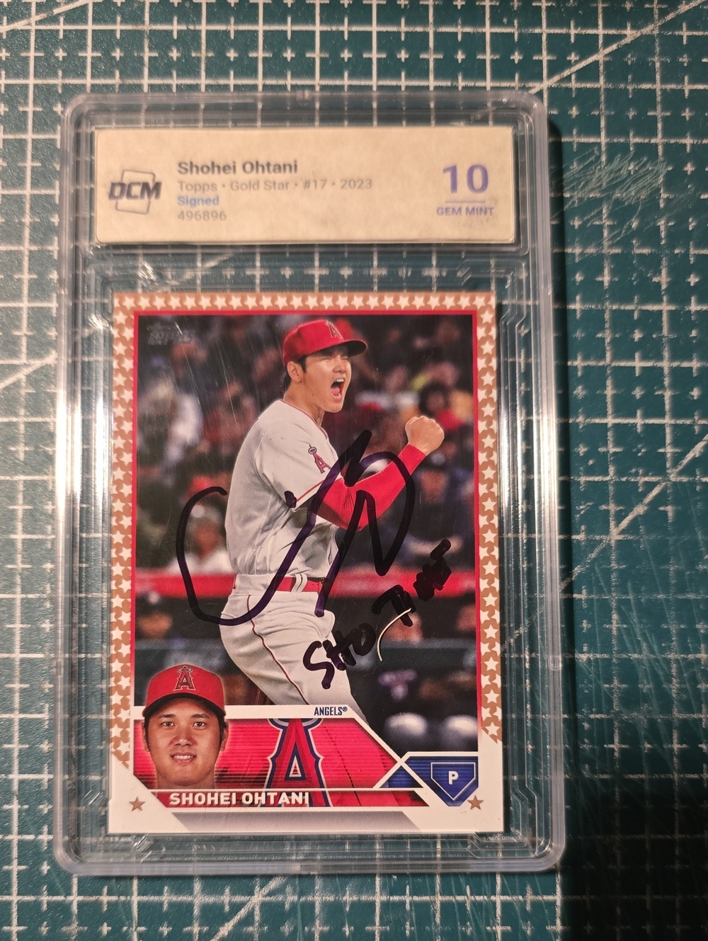 Topps Gold Star Shohei Ohtani Baseball Card - Red/White